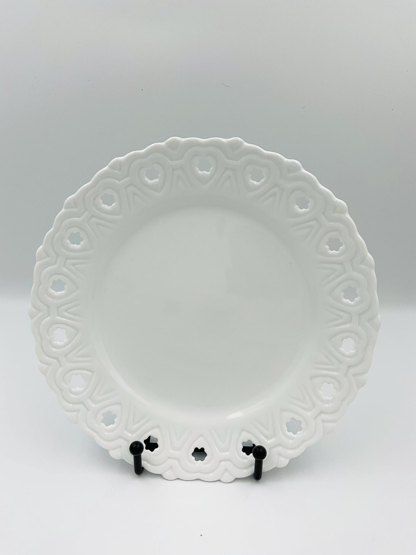 Home Essentials & Beyond Basic Porcelana White Reticulated Salad Plate