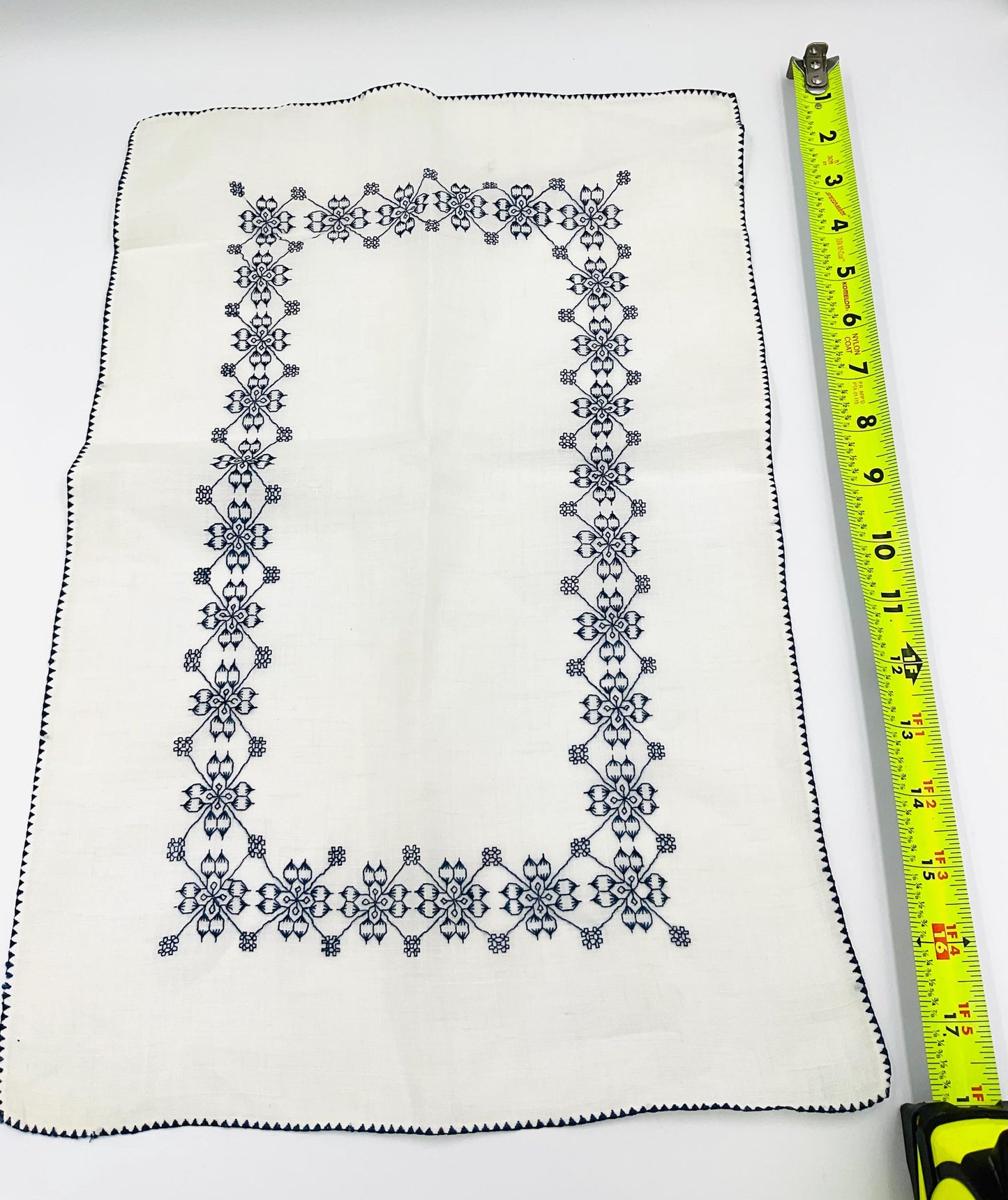 Vintage Embroidered Tray Cover Doily Blue & White Placemat 12x18