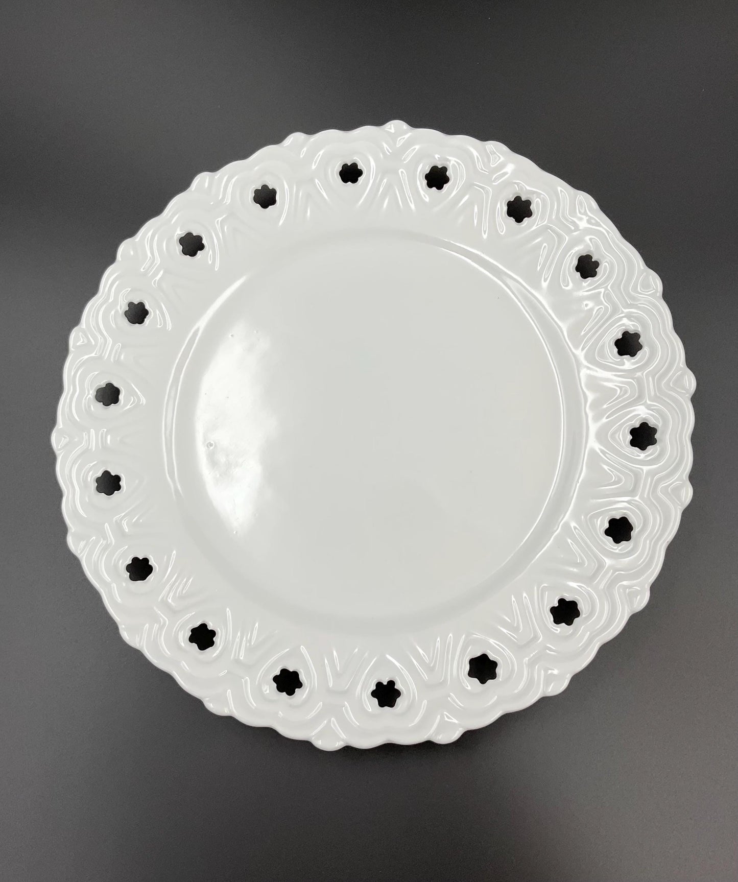 Home Essentials & Beyond Basic Porcelana White Reticulated Salad Plate