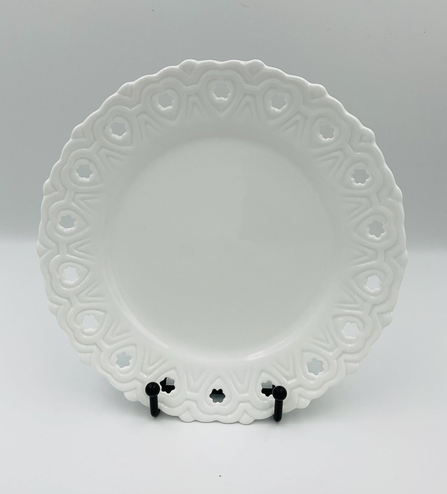 Home Essentials & Beyond Basic Porcelana White Reticulated Salad Plate