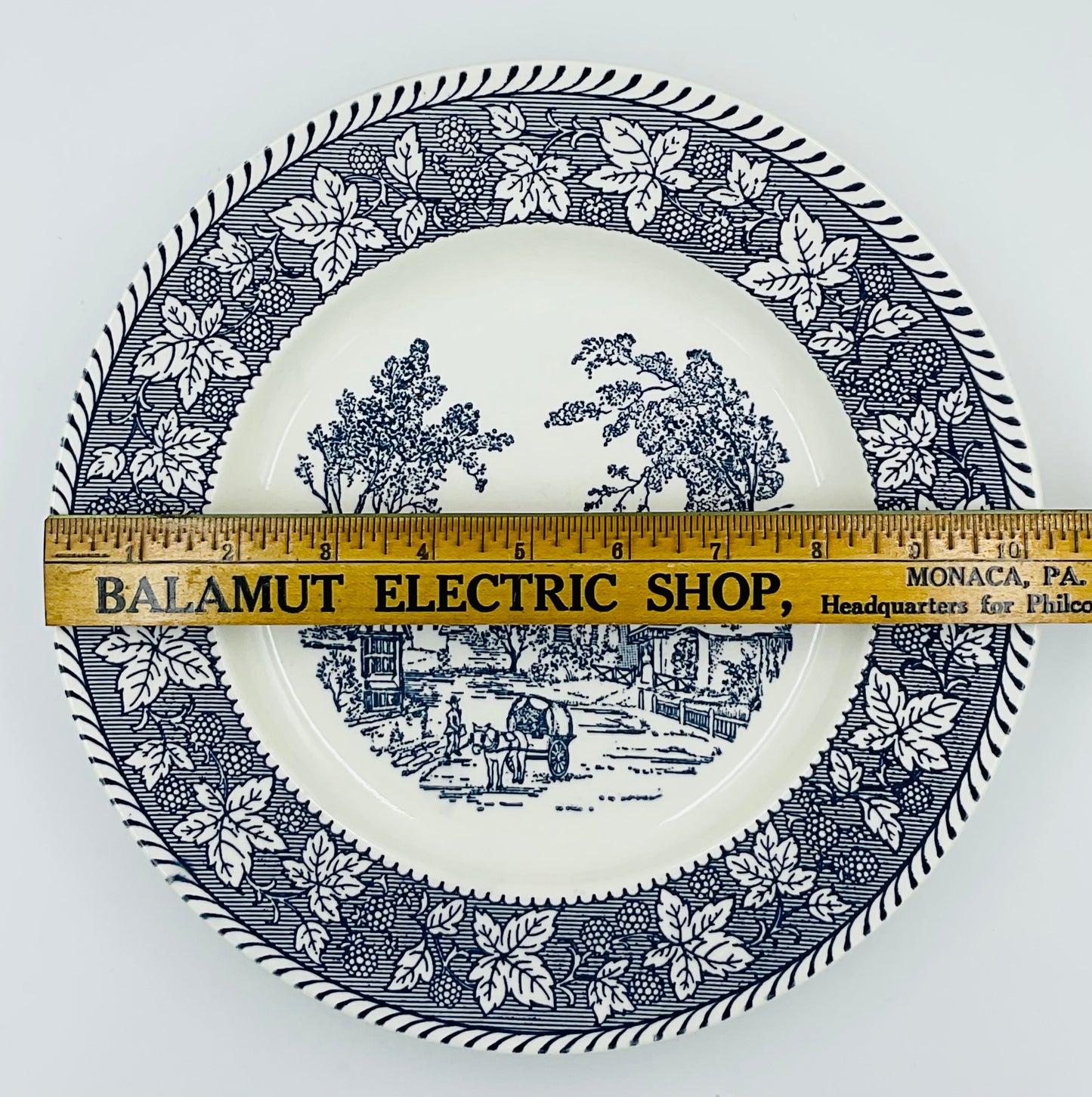 Vintage Homer Laughlin Stratwood Collection Shakespeare Country Dinner Plates - Set of 2