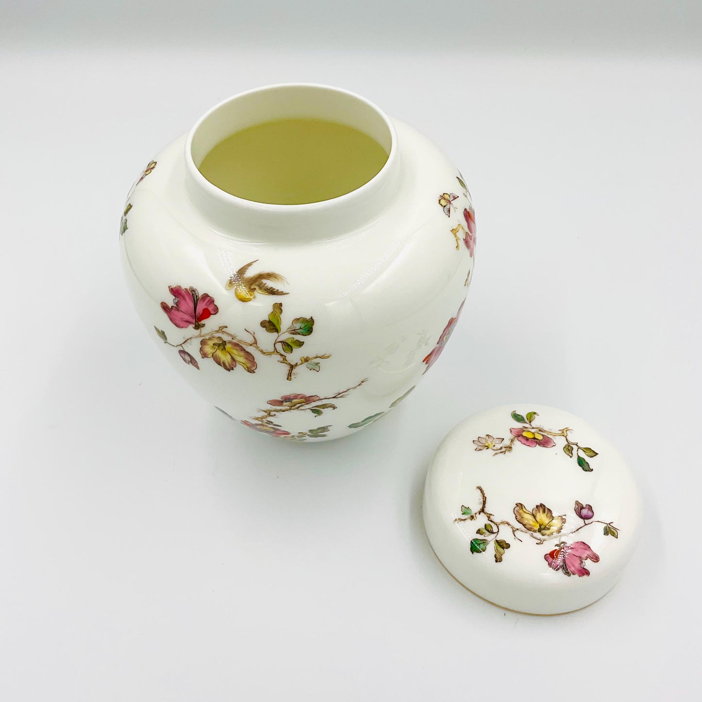 Vintage Wedgwood Bone China Swallow Pattern Ginger Jar
