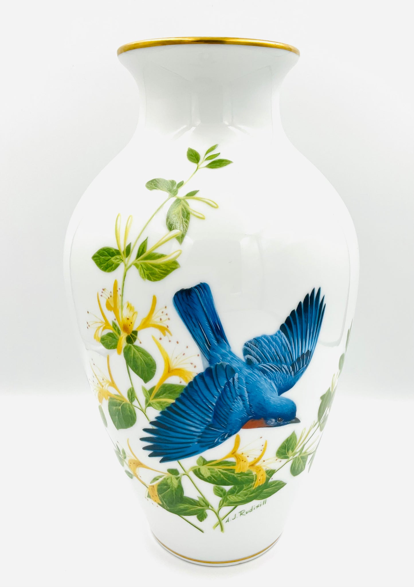 Vintage Franklin Mint The Bluebirds of Summer Vase