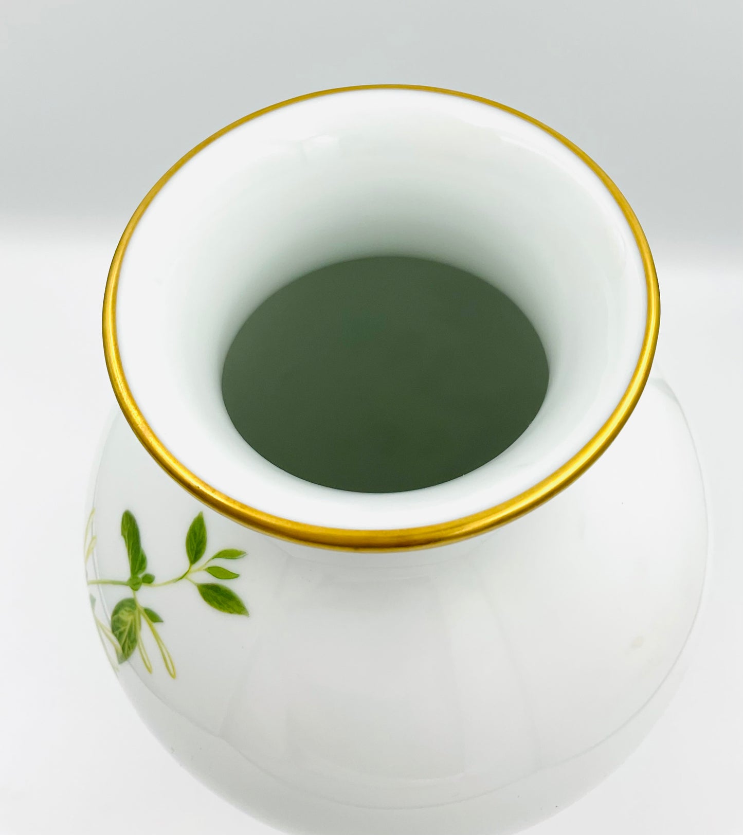 Vintage Franklin Mint The Bluebirds of Summer Vase