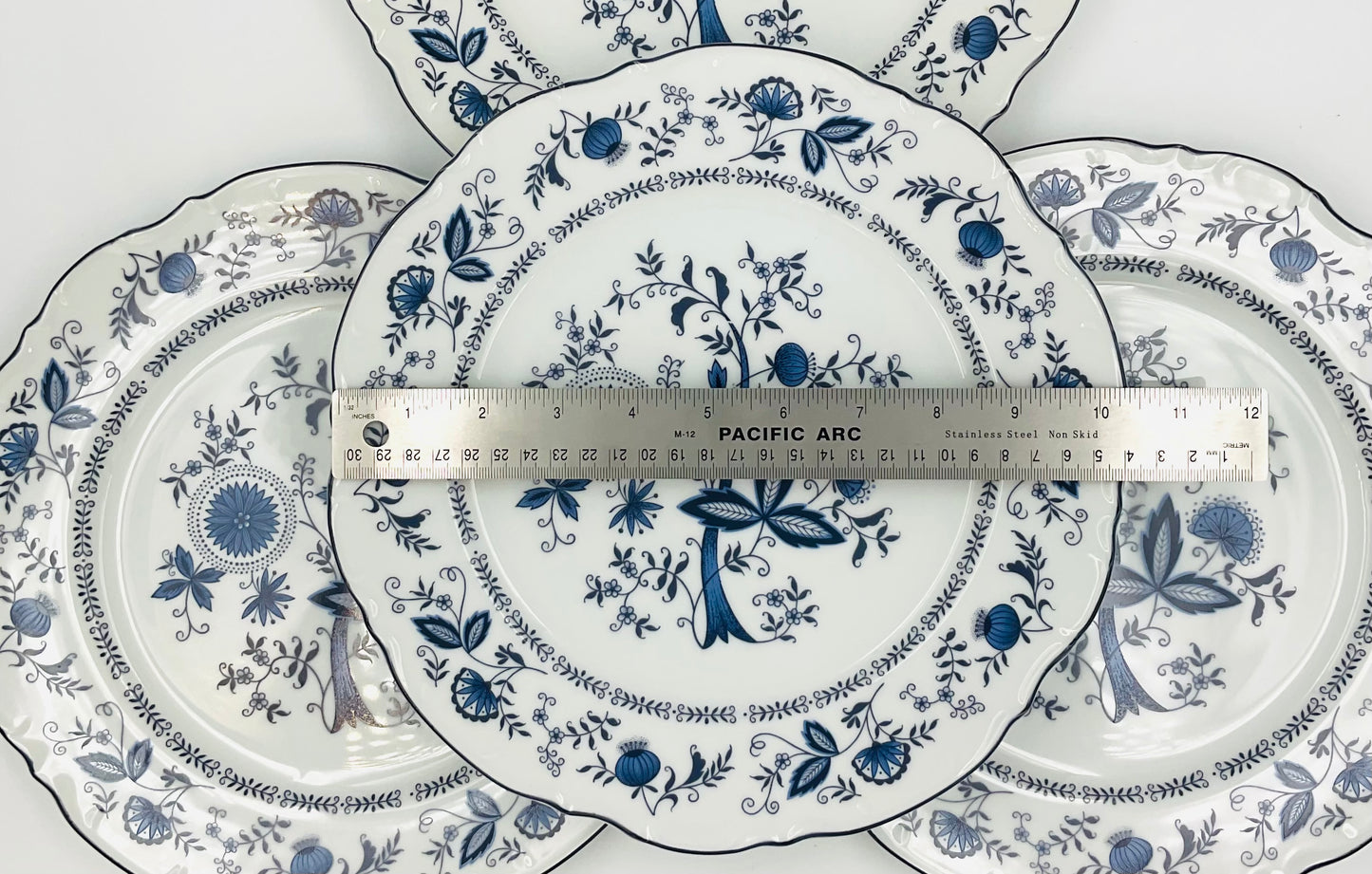 Vintage Sone China Dinner Plate in Blue Onion Pattern - Set of 4