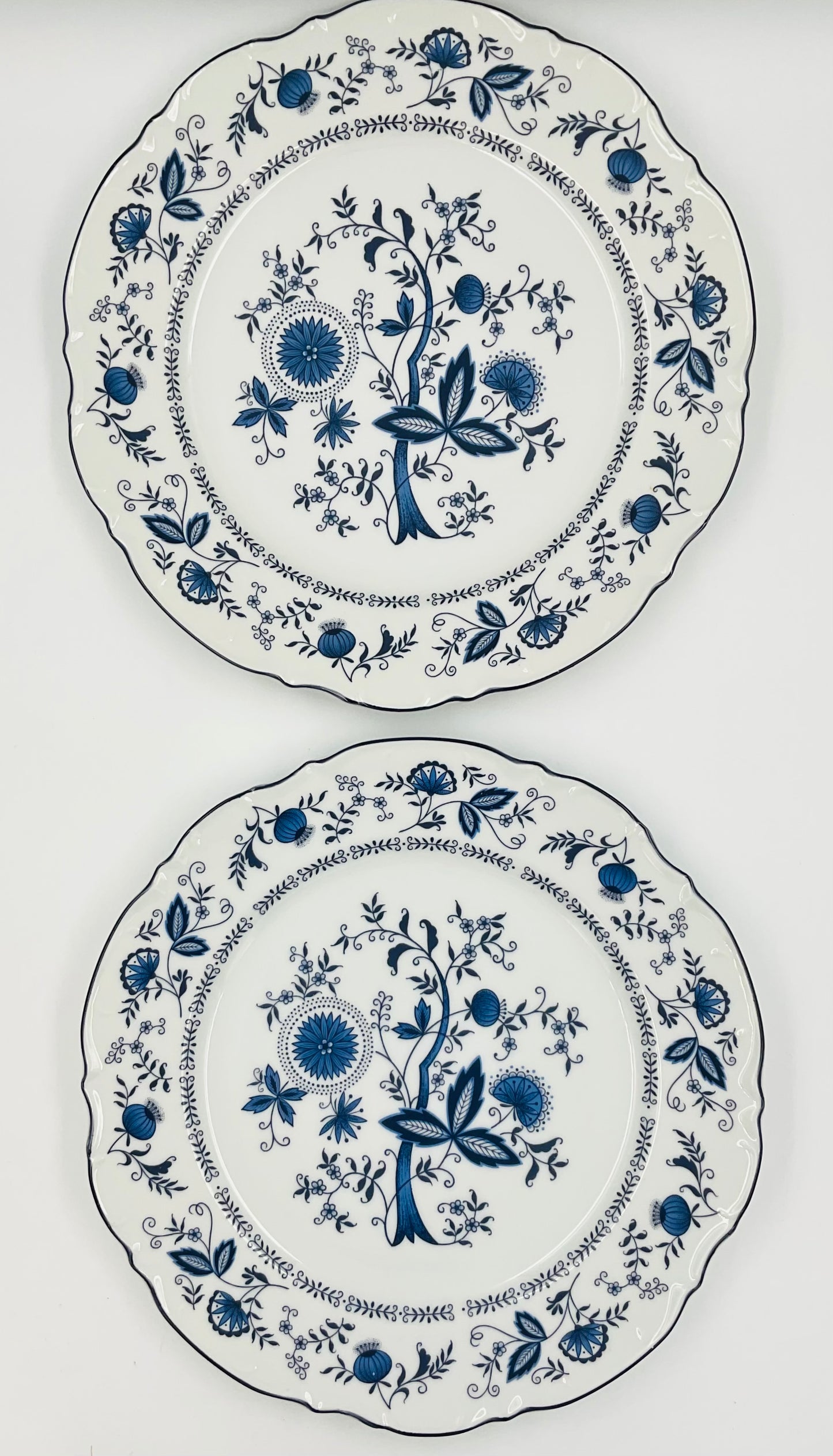 Vintage Sone China Dinner Plate in Blue Onion Pattern - Set of 4