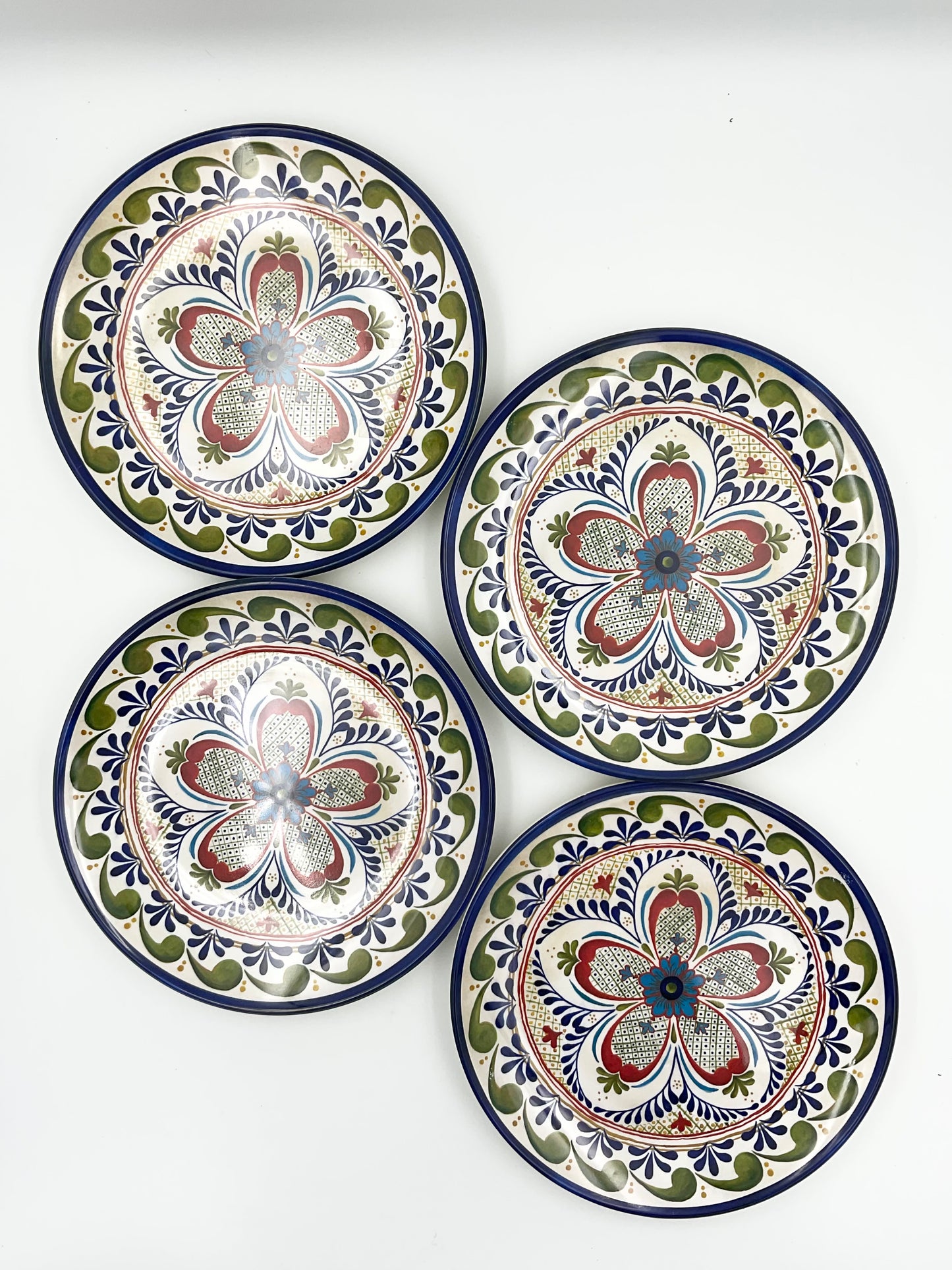 William Sonoma Melamine Outdoor Plates - Set of 4