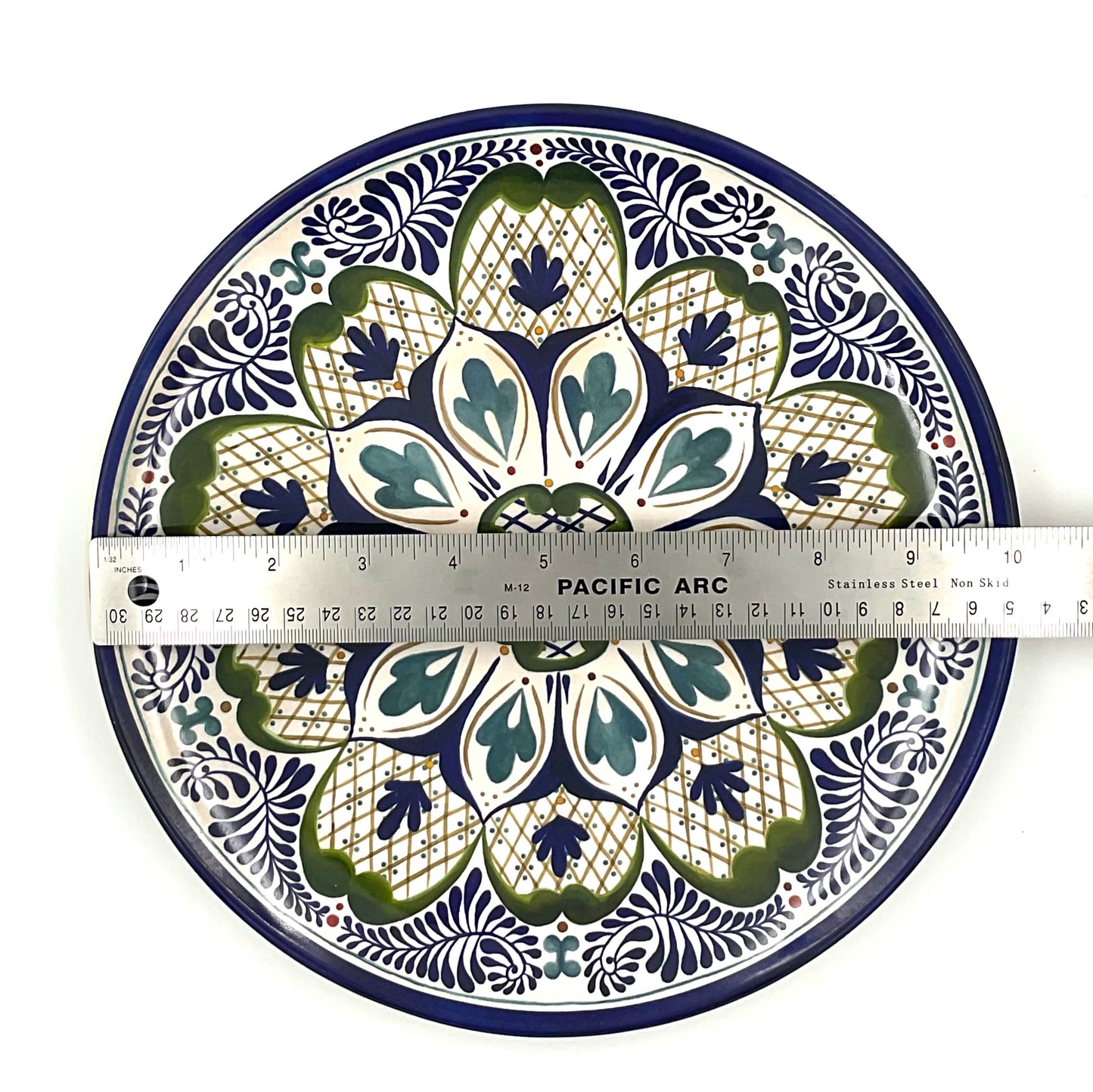 William Sonoma Melamine Outdoor Plates - Set of 4