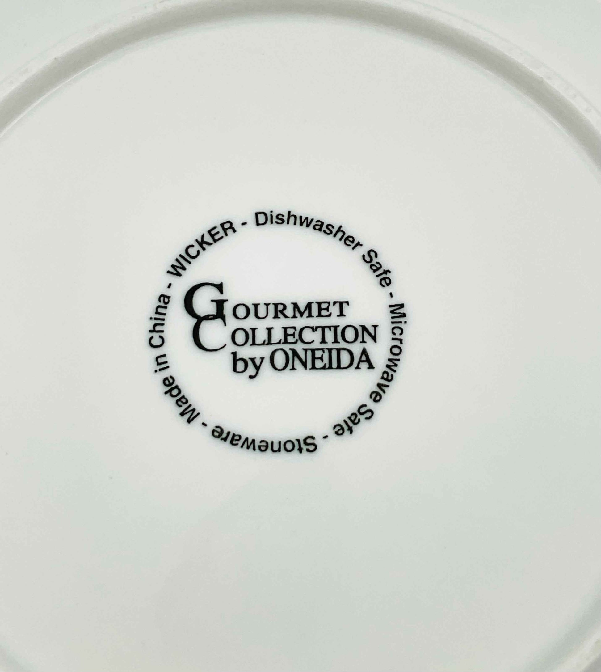 Oneida Gourmet Collection Wicker Salad Plates - Set of 7