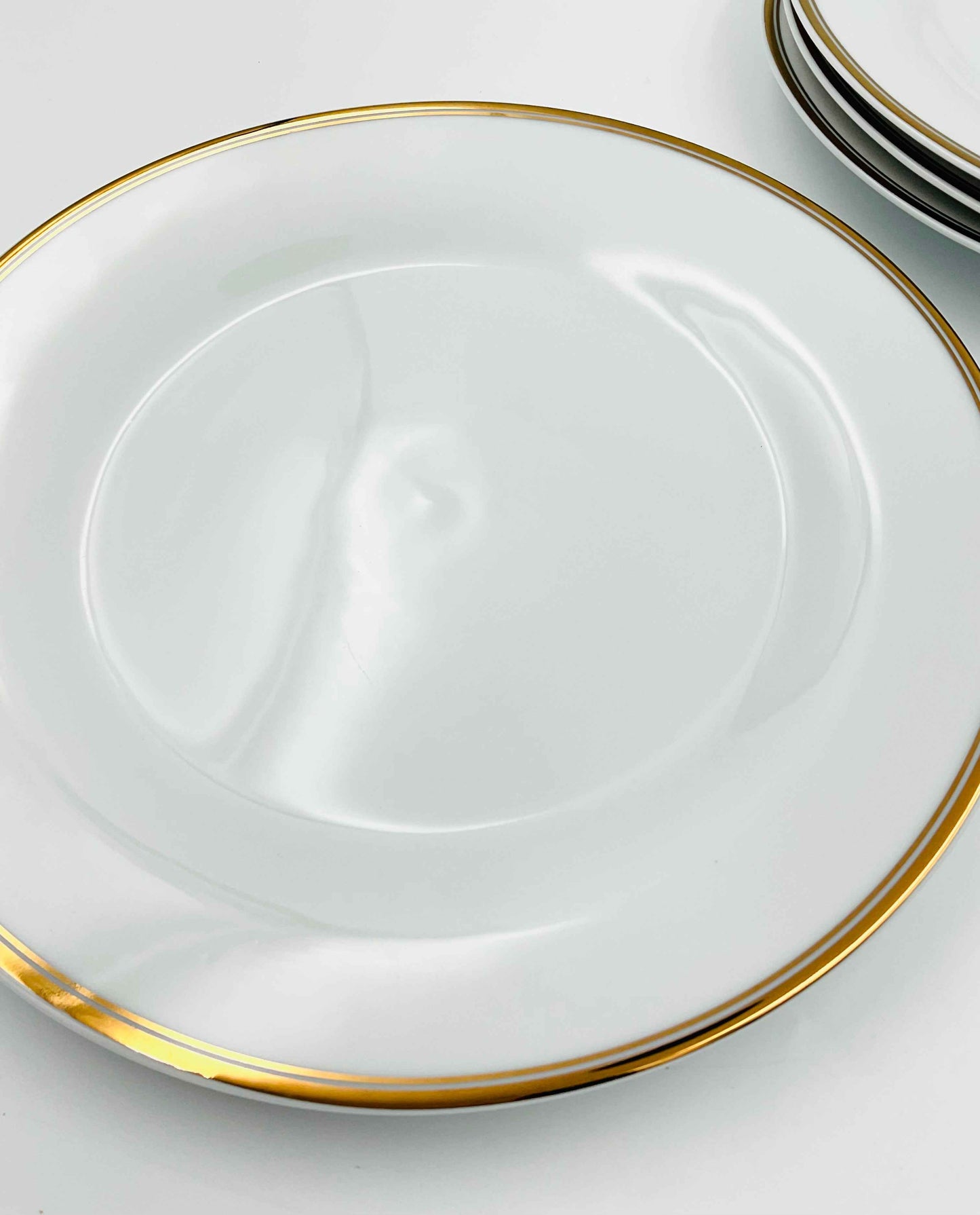 William Sonoma Open Kitchen Dinner Plates With Gold Rim - Set of 4
