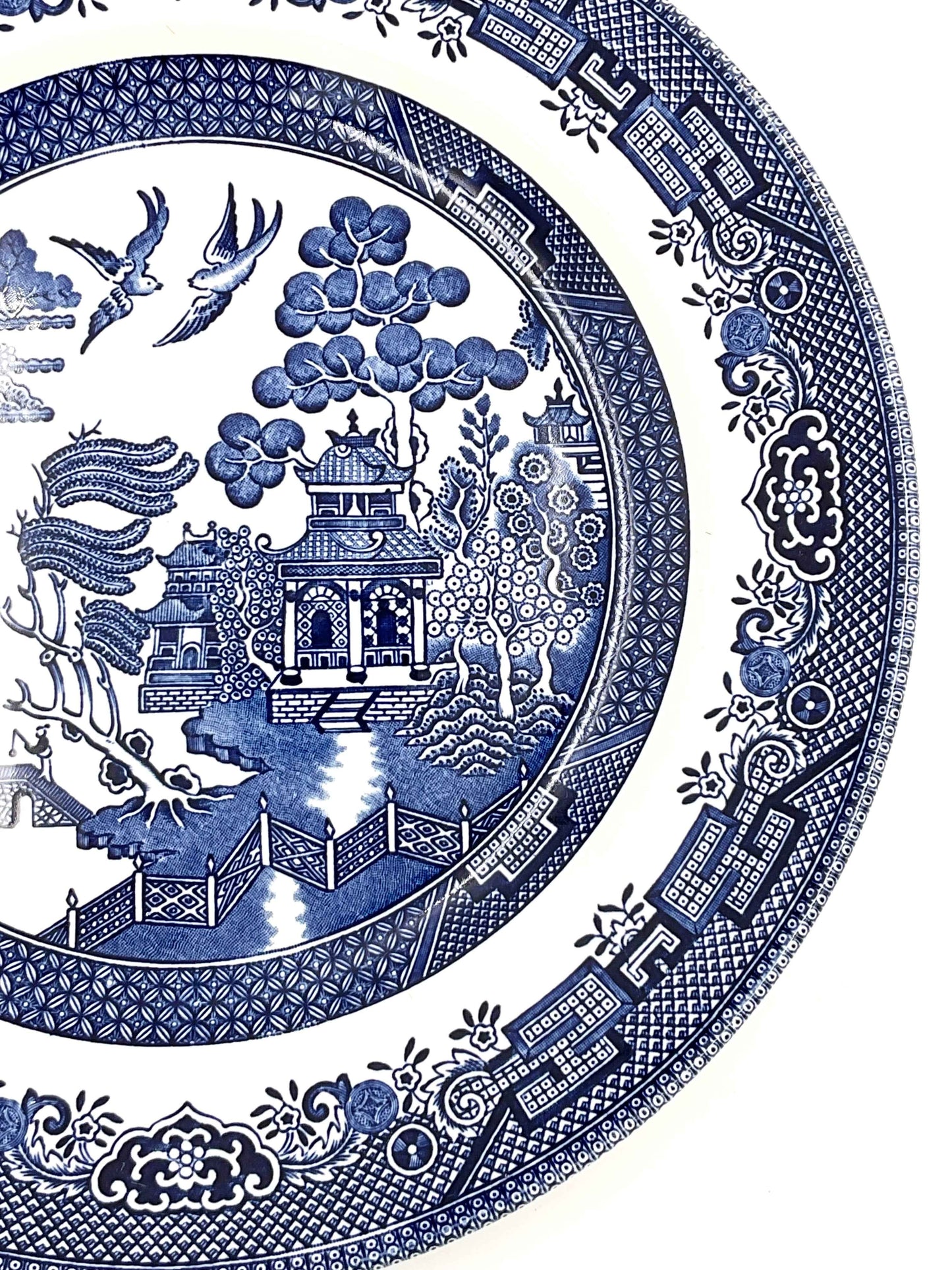 Vintage Churchill Blue Willow Dinner Plate England Transferware