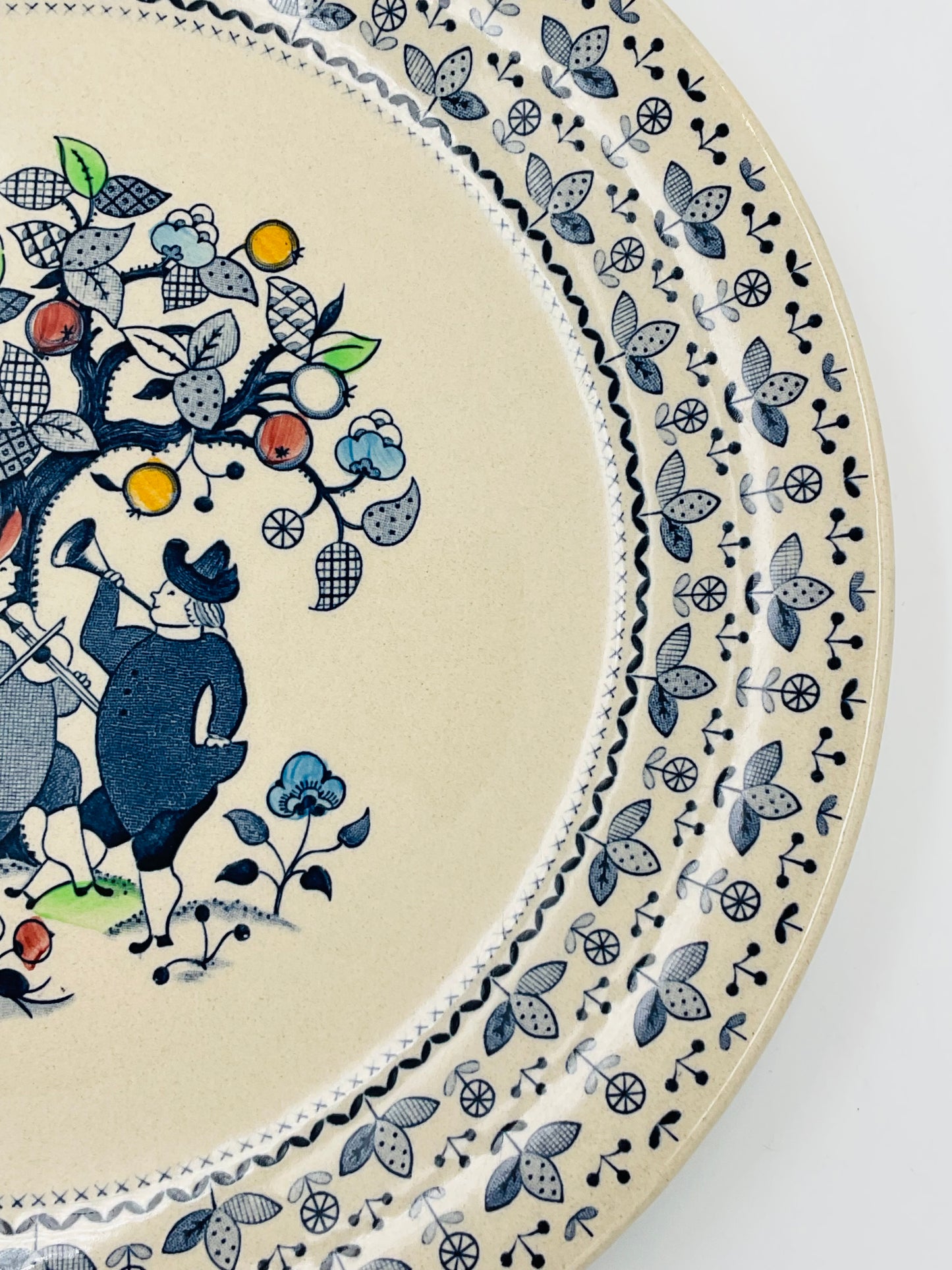 Vintage Johnson Brothers Sugar & Spice Dinner Plate