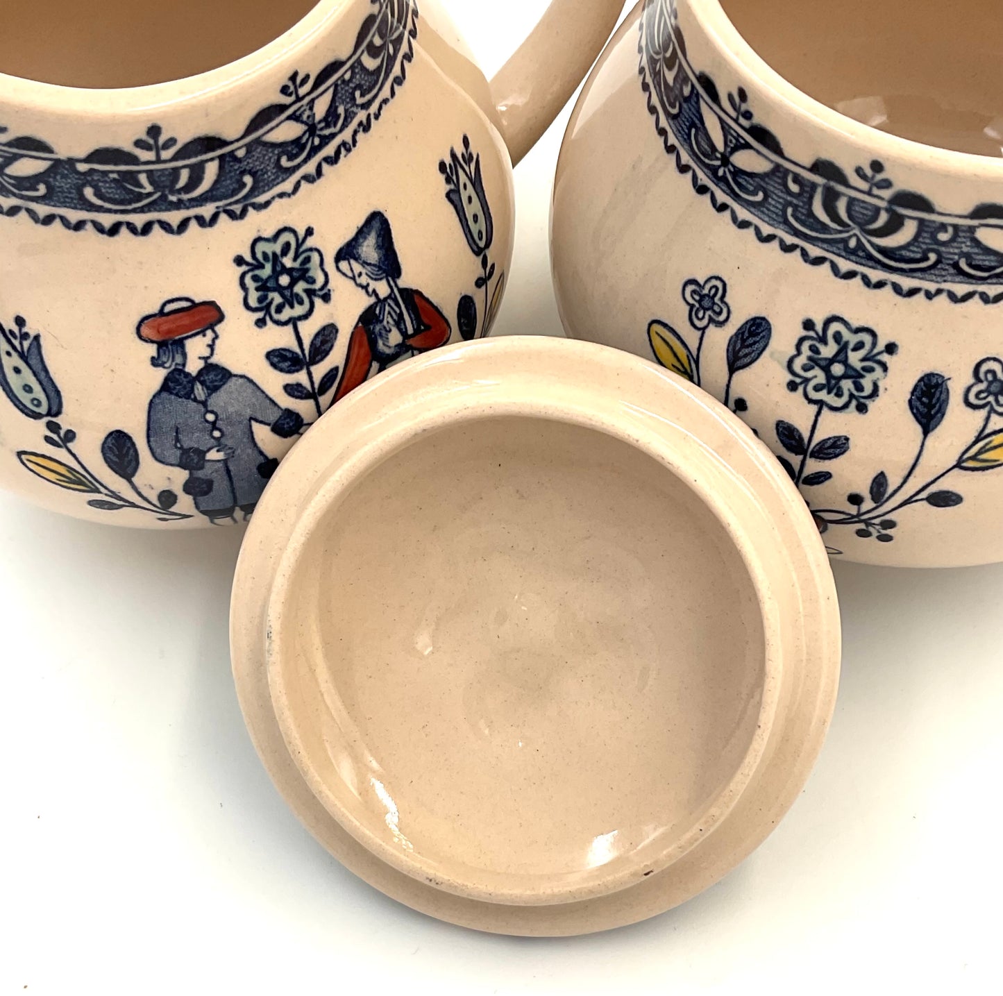 Johnson Brothers Hearts & Flowers Cream & Sugar Set