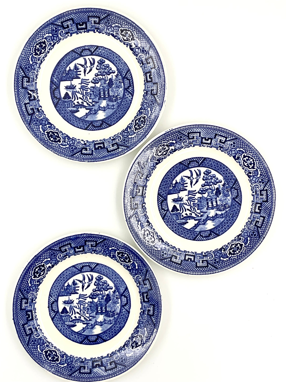 Vintage Homer Laughlin Blue Willow Bread Plates 6” – Set of 3