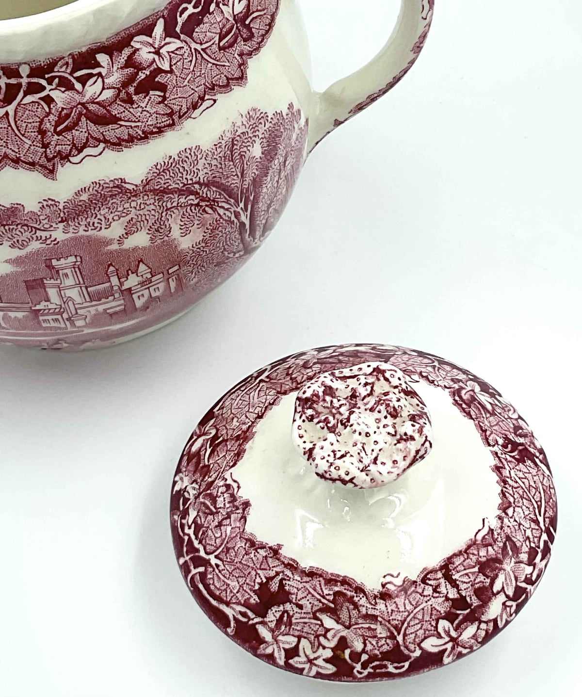 Vintage Mason’s Vista Red Transferware Covered Sugar Bowl – England