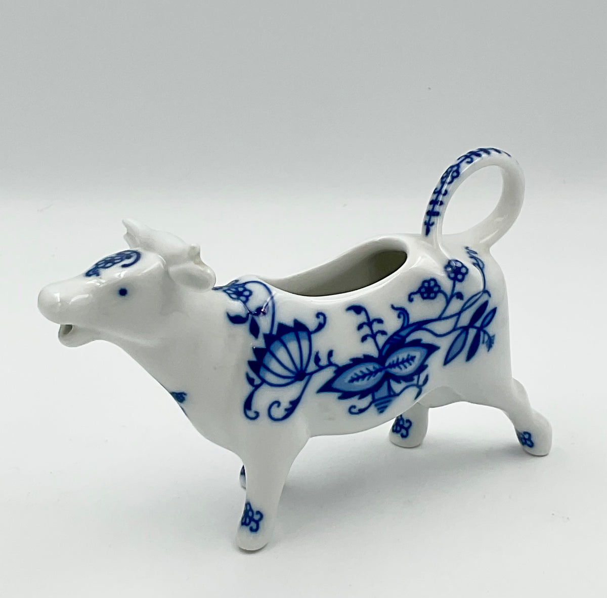 Leander Czech Porcelain Blue Onion Cow Creamer