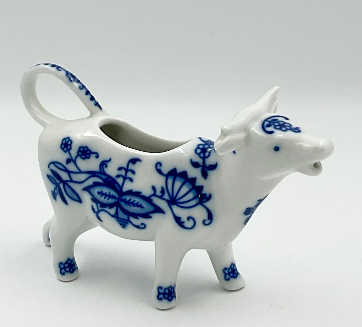 Leander Czech Porcelain Blue Onion Cow Creamer
