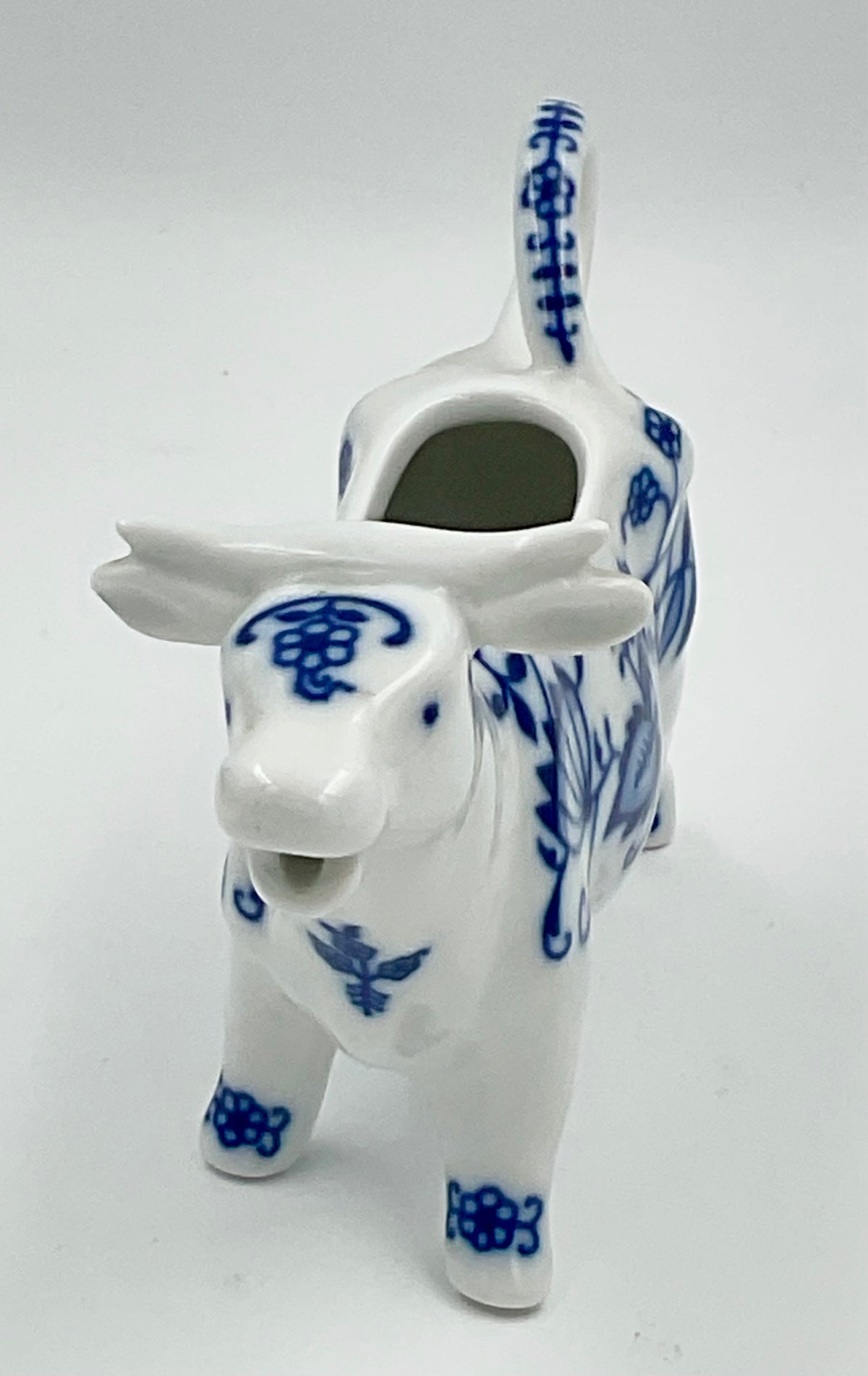 Leander Czech Porcelain Blue Onion Cow Creamer