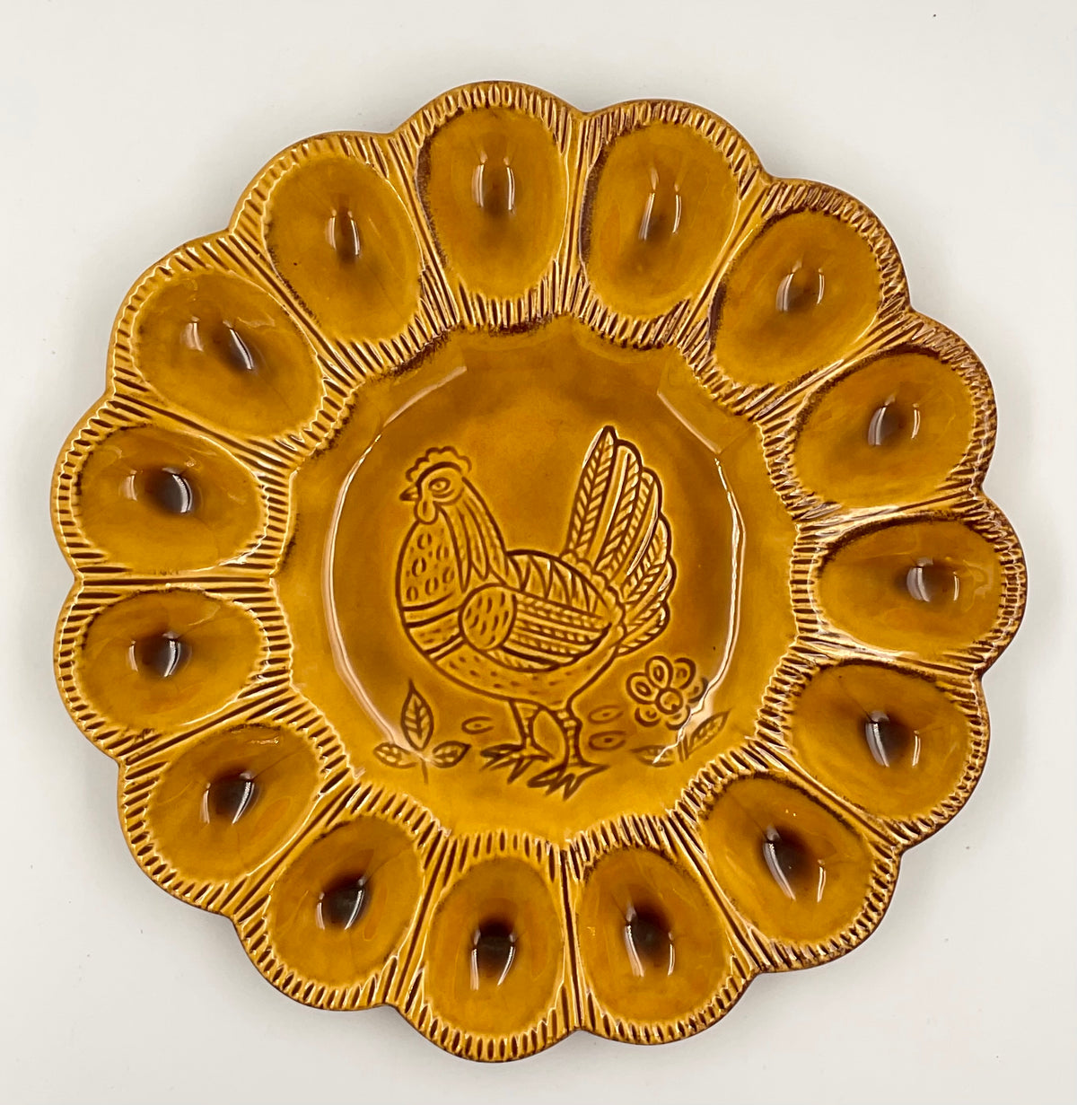 Vintage Calif USA S29 Amber Deviled Egg Platter Hen Chicken 10”