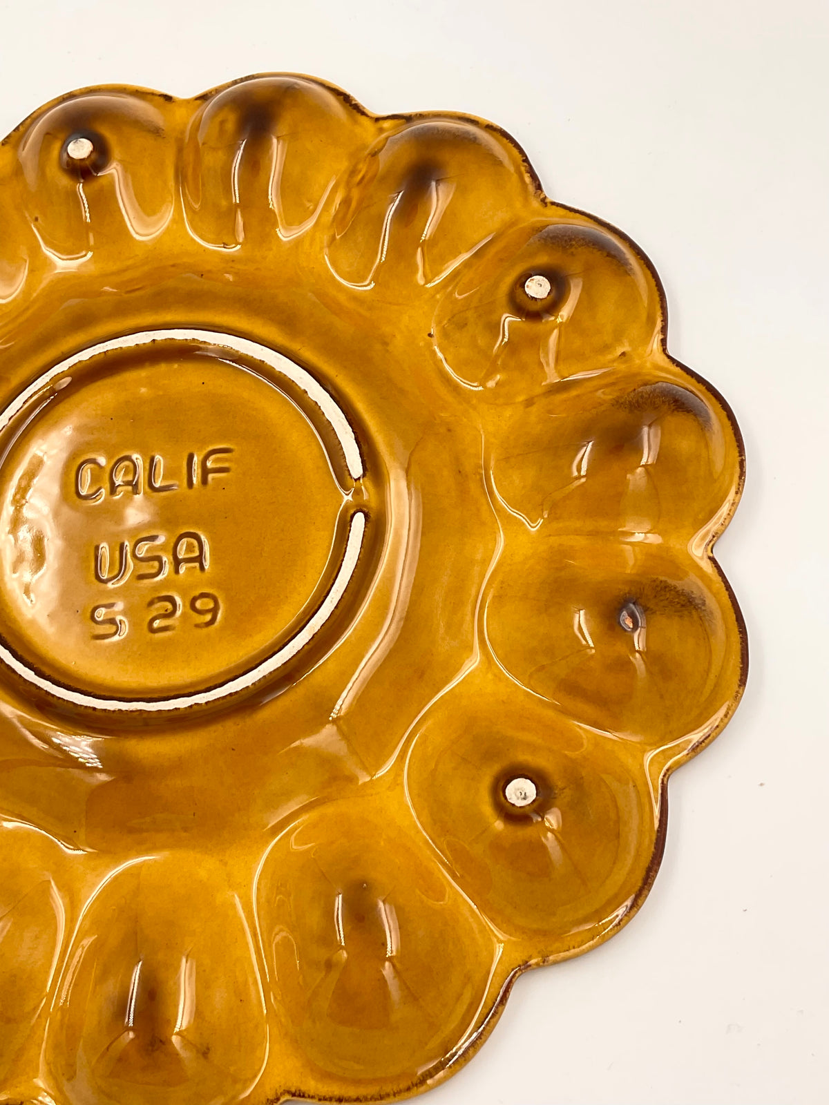 Vintage Calif USA S29 Amber Deviled Egg Platter Hen Chicken 10”