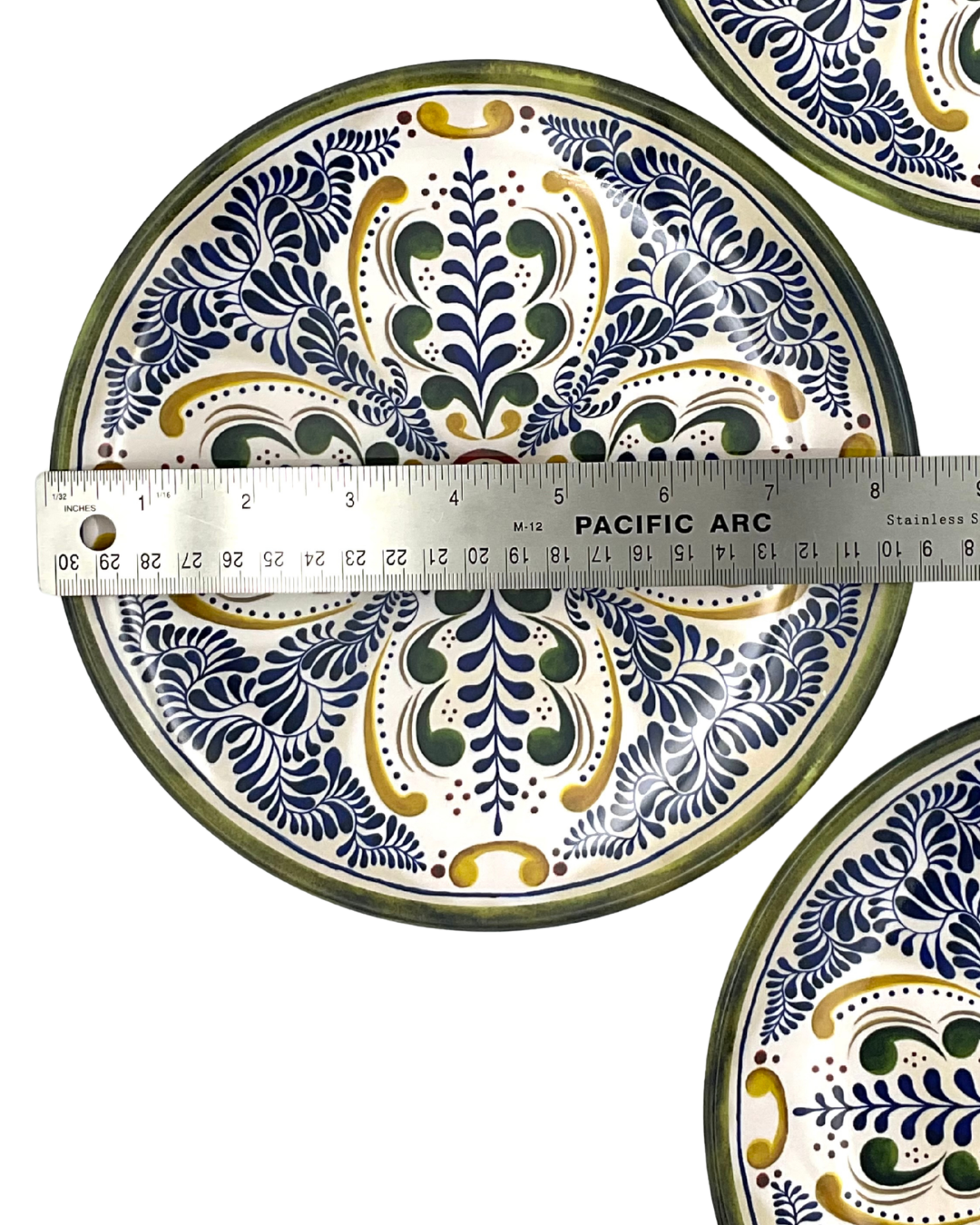Williams Sonoma Melamine Outdoor Plates - Set of 4